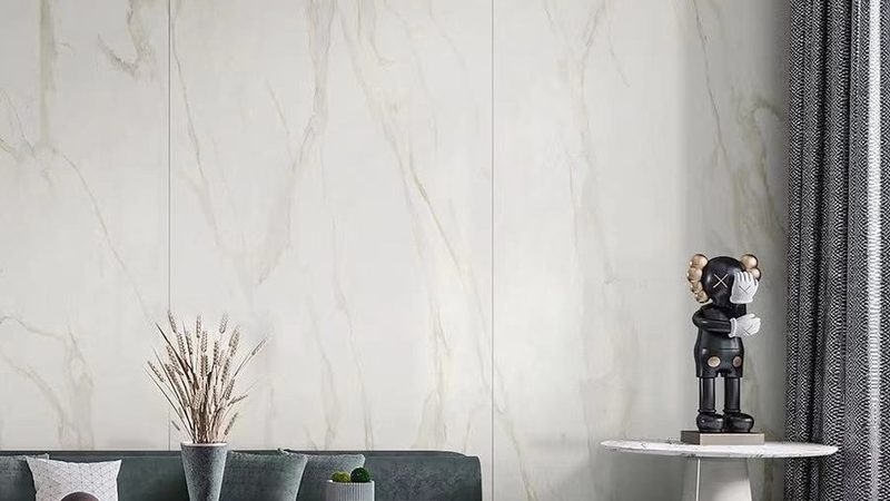 酒店工程瓷砖品牌对比：揭秘高品质瓷砖的选材之道